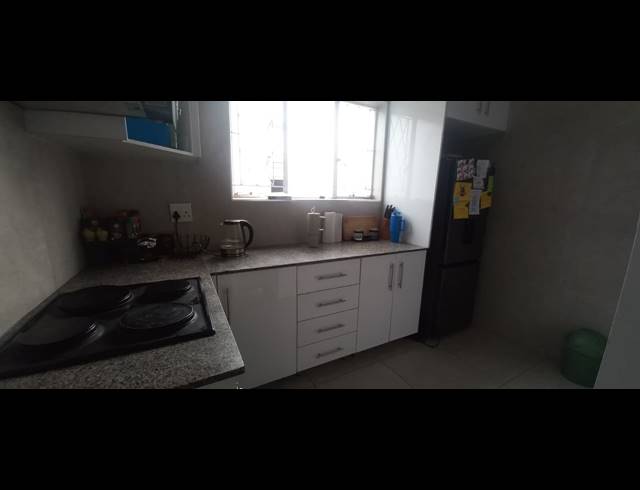2.5 BEDROOM FLAT FOR SALE IN ESSENWOOD
